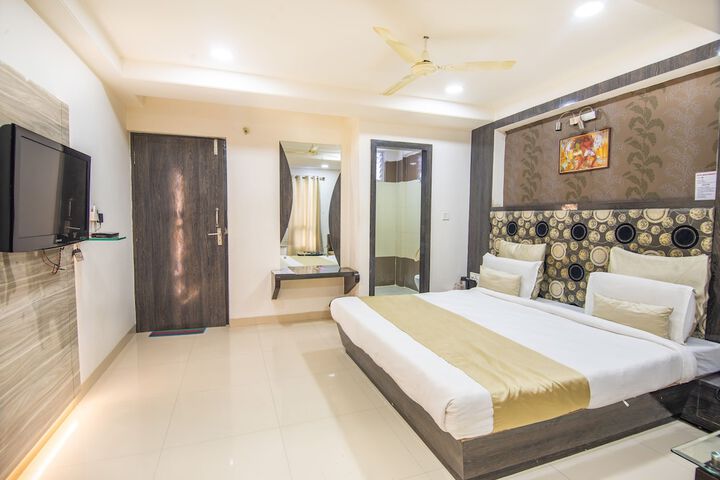 Room 8 of 27