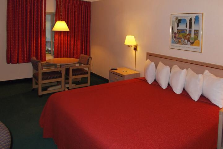 Room 7 of 29