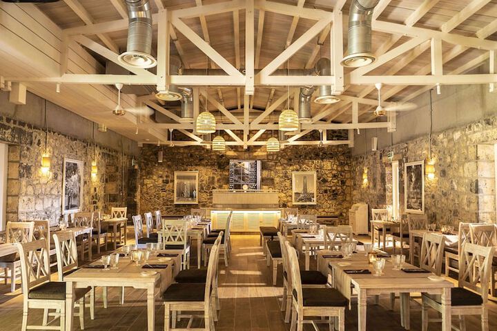 Dining 169 of 209
