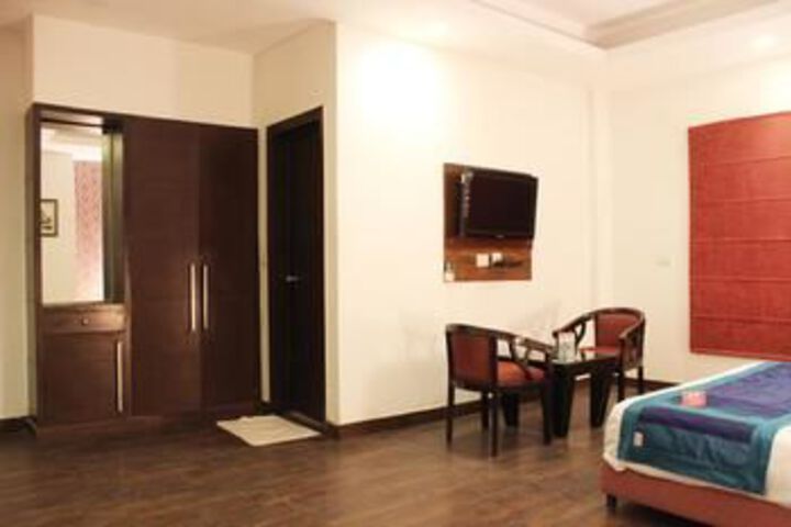Room 16 of 16