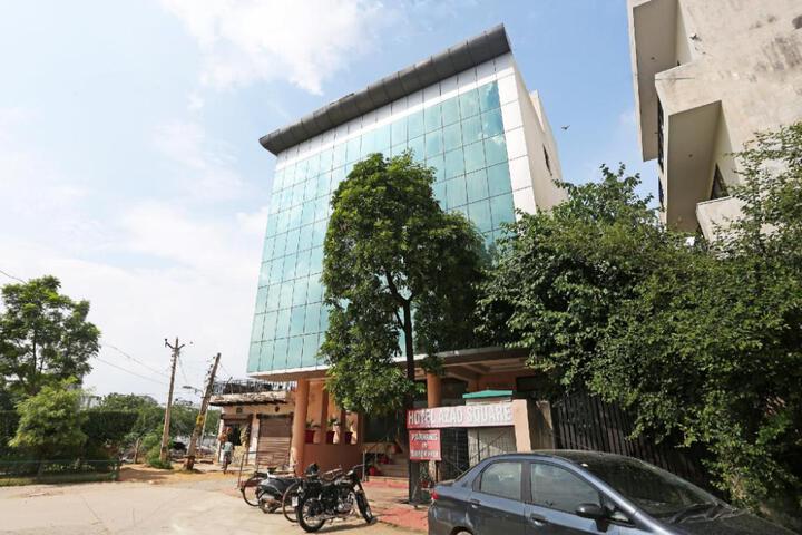 Hotel O Telone stay