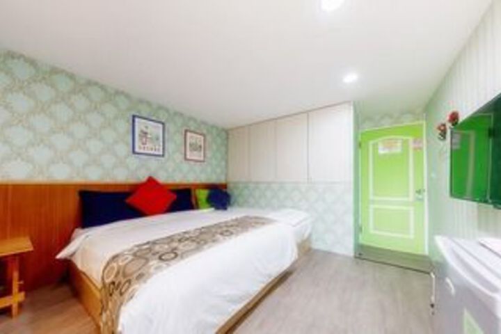 Room 51 of 67