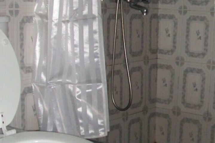 Room 9 of 13