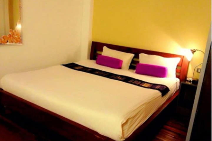 Room 8 of 52