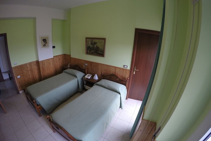 Room 36 of 63