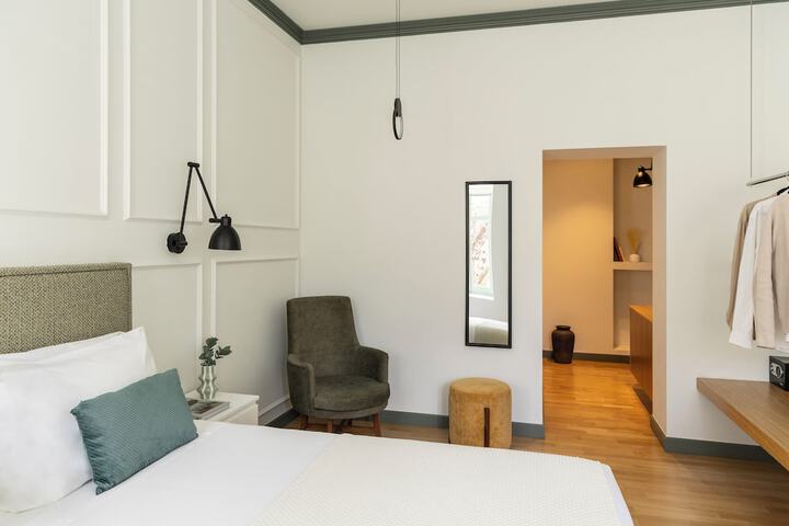 Room 51 of 120