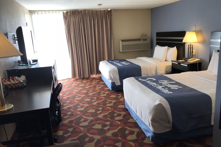 Double Accessible King Size Bed (3 of 7)
