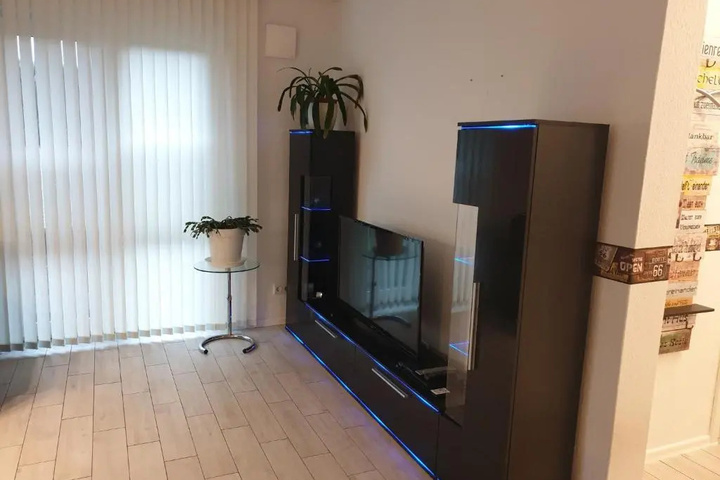 Room 8 of 14