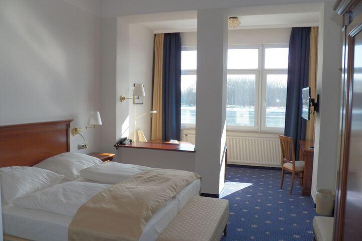 Room 5 of 21