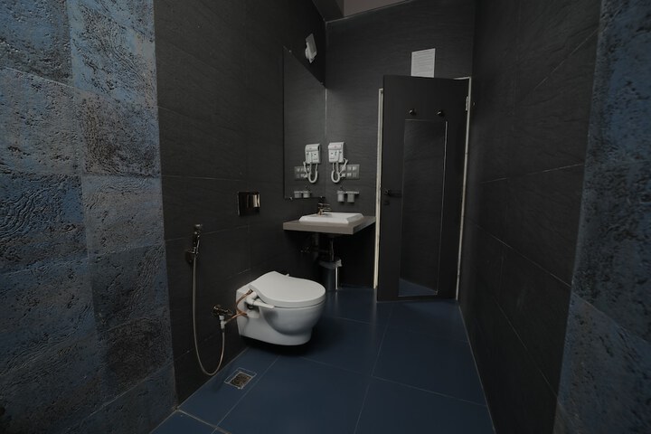 Room 17 of 30