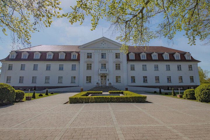 Exterior of Seehotel Grossraeschen