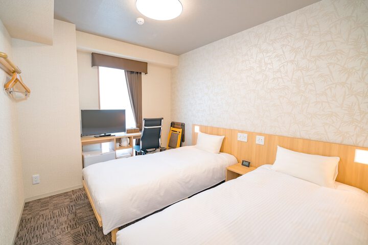 Room 9 of 43