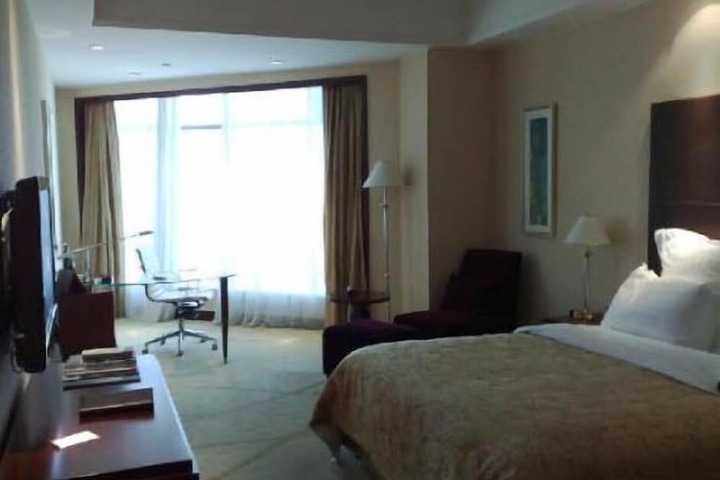 Room 8 of 45