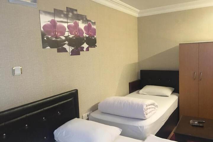 Room 17 of 32