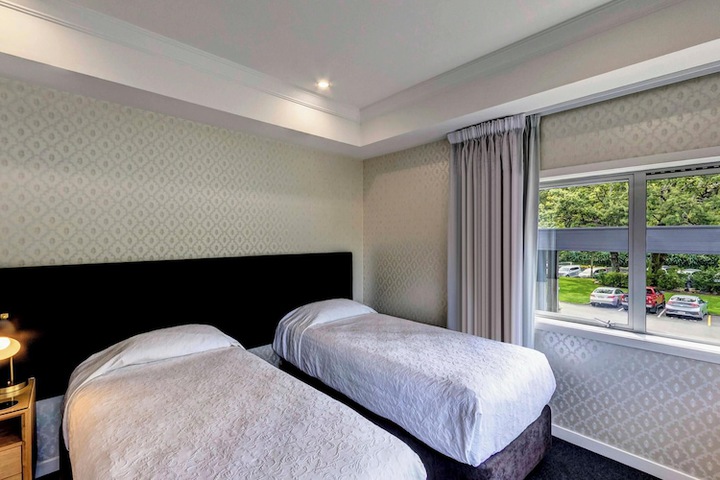 Room 4 of 70