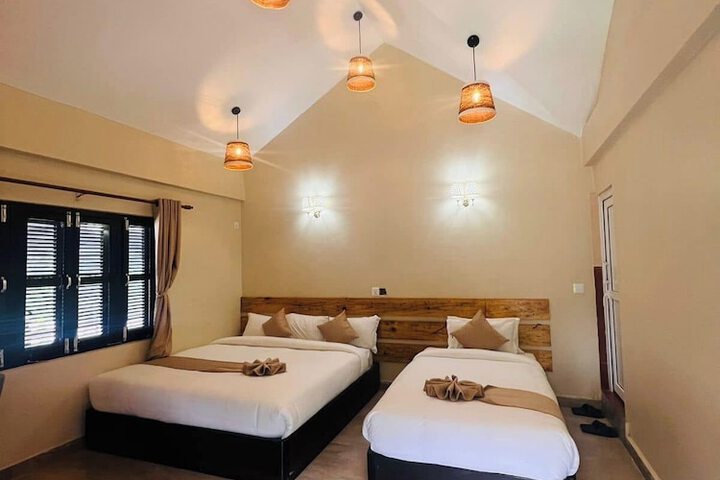 Room 2 of 7