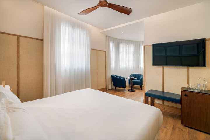 Room 15 of 79