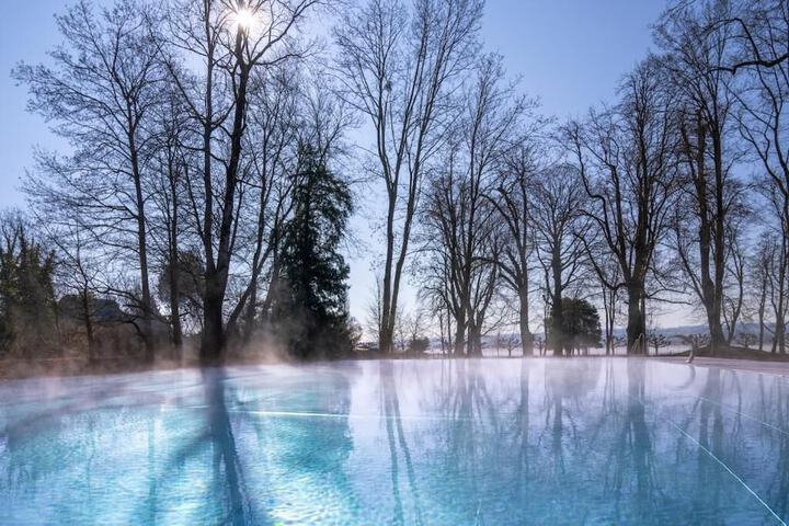 Pool 21 of 40