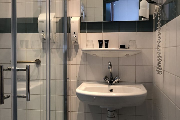 Room 92 of 139