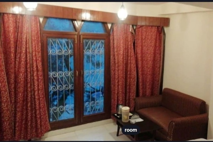 Room 3 of 37