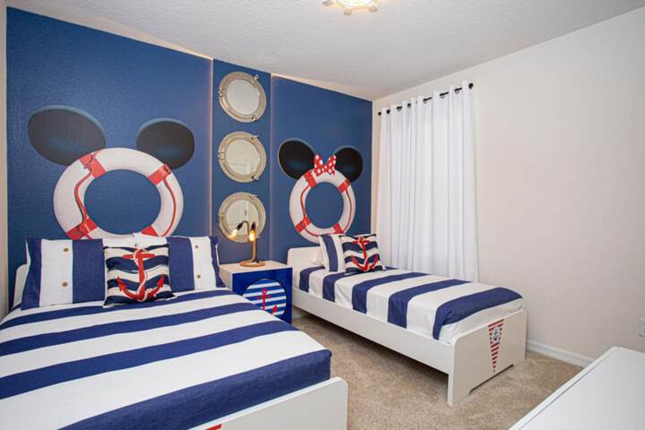 Room 12 of 79