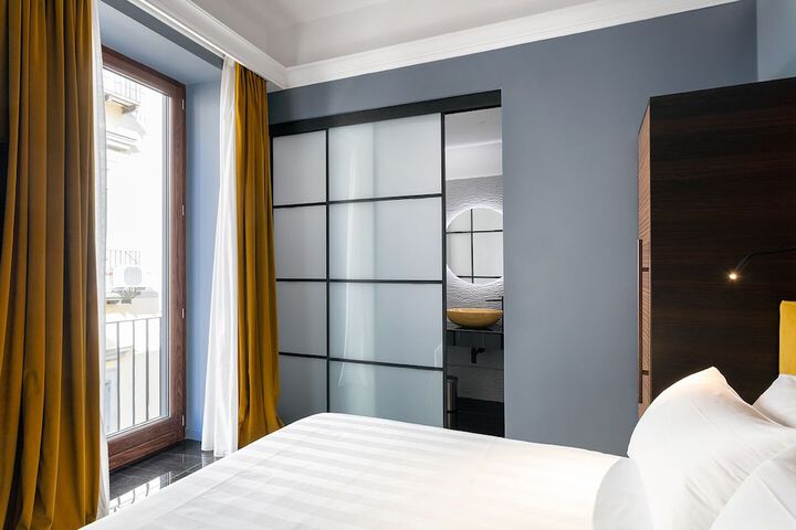Room 8 of 13