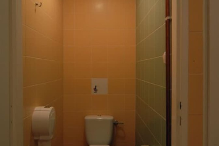 Room 19 of 37