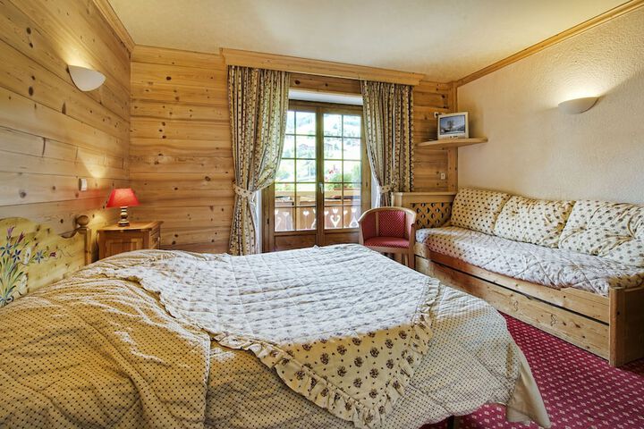 Room 16 of 50