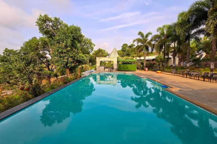 Pool 62 of 96