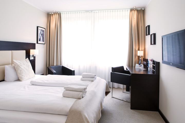 Room 16 of 45
