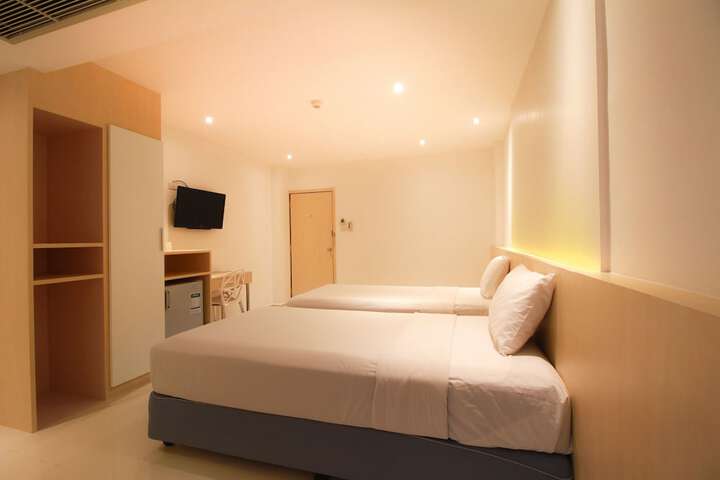 Room 10 of 56