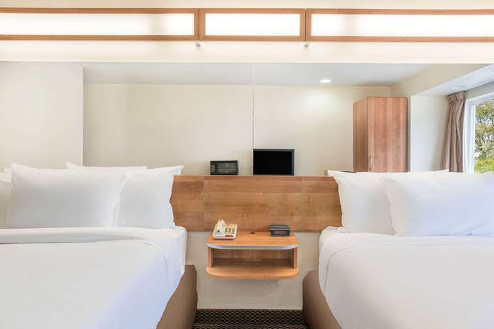 Basic Queen Bed (2 of 13)