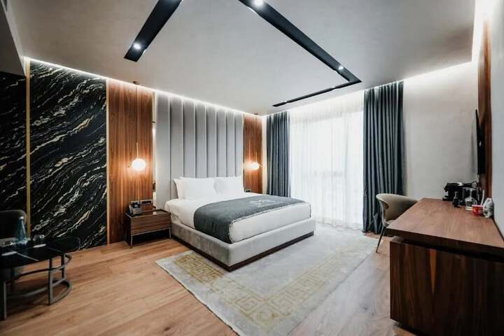 Room 14 of 52