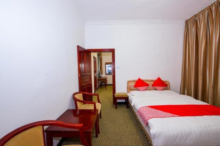 Room 7 of 14