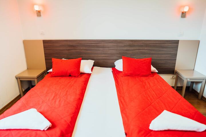 Room 5 of 29