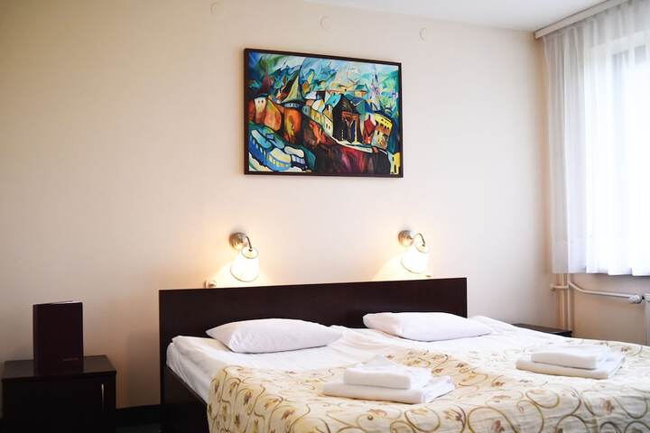Room 8 of 36