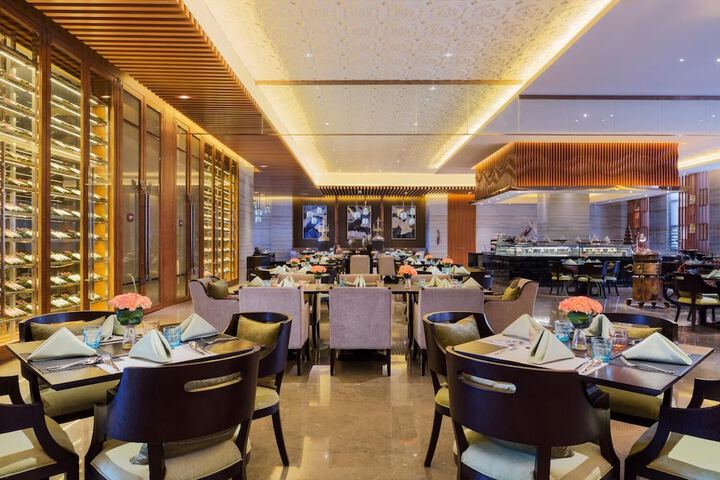 Dining Photos