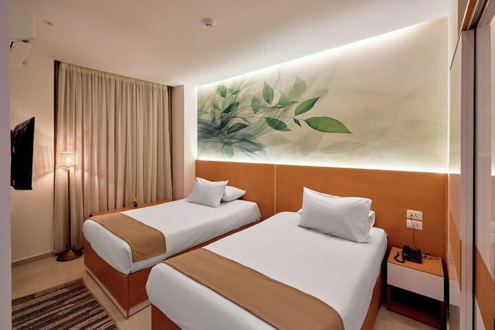 Room 5 of 42