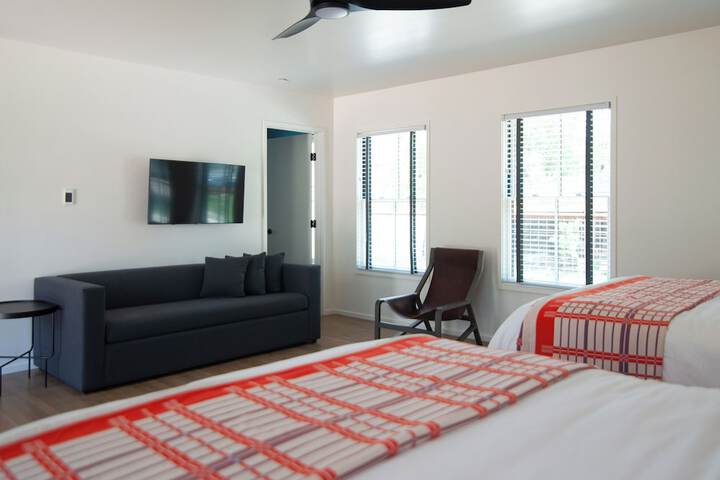 Room 25 of 58