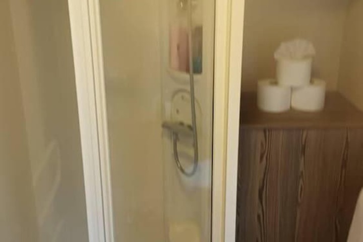 Room 8 of 25