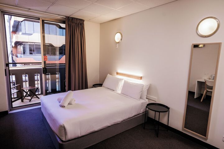 Room 26 of 42