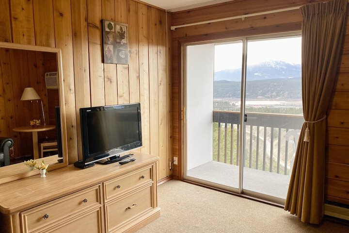 Room 9 of 22