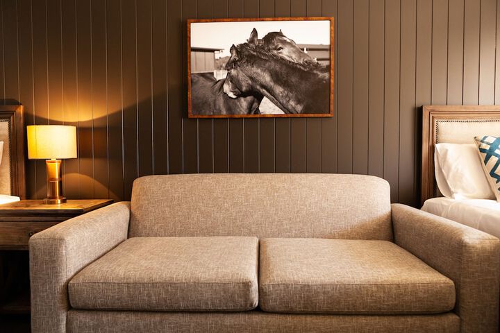 Room 35 of 77