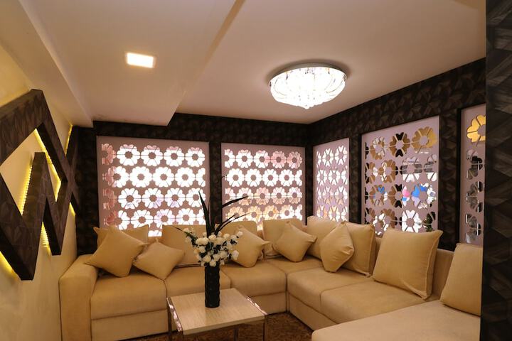 Room 11 of 23