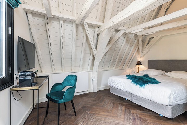 Room 45 of 73