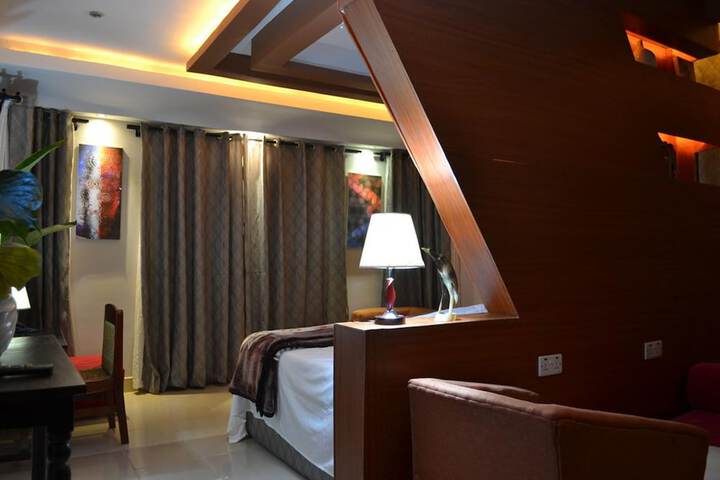 Room 10 of 20