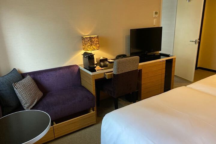 Room 13 of 72