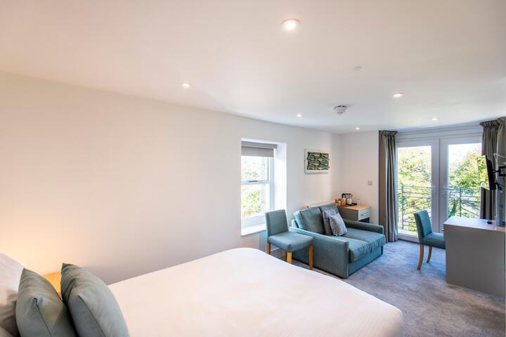 Room 40 of 134