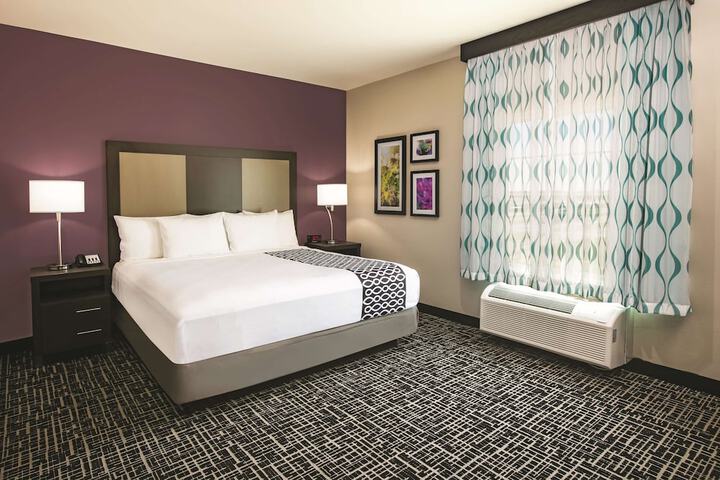 Room 21 of 47