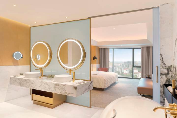 Room 19 of 52
